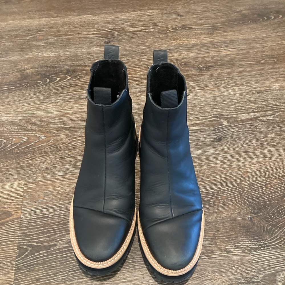 Toms Black Chelsea Lug Sole Ankle Boots with Tan Welt - Picture 4 of 9